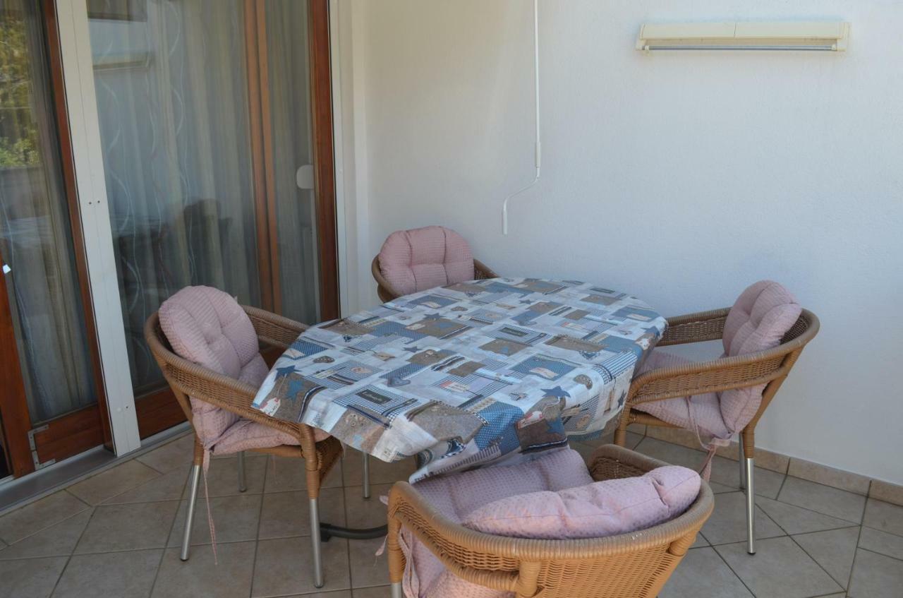 Apartments Kricin 14 Baška Eksteriør bilde